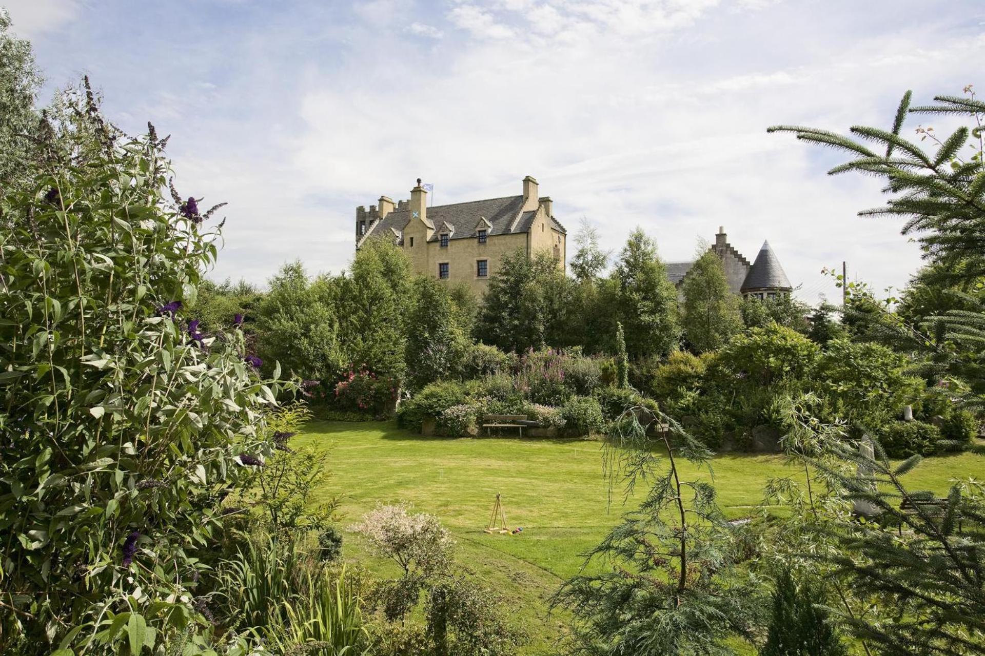 The Manor At Plane Castle Villa Falkirk Exterior photo